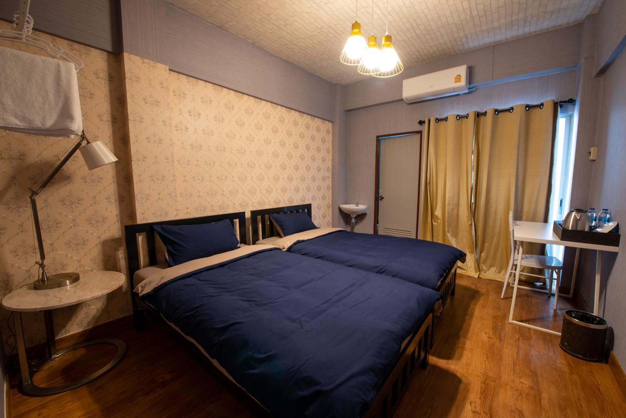 Bt Fifty Hotel กรุงเทพมหานคร ภายนอก รูปภาพ