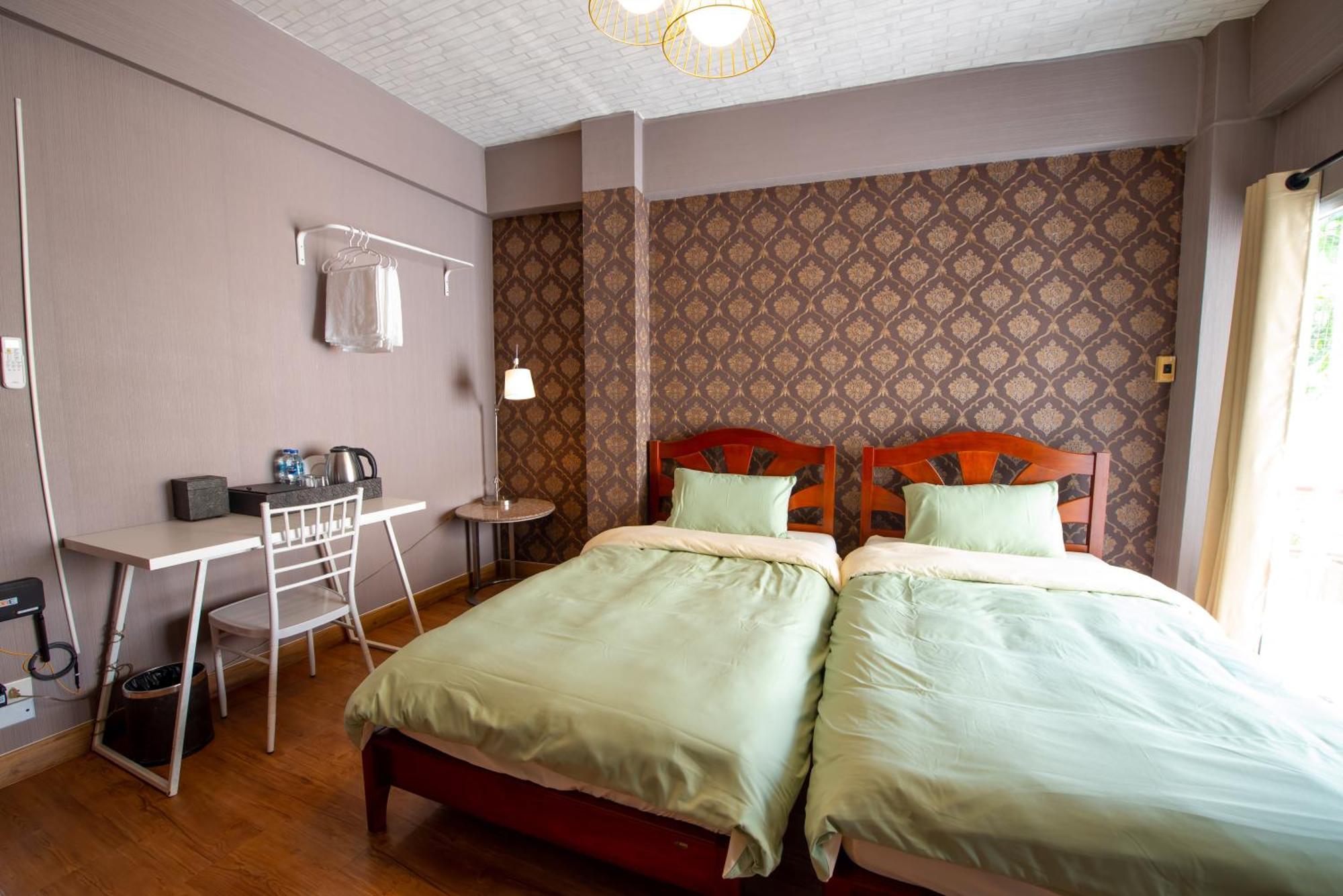 Bt Fifty Hotel กรุงเทพมหานคร ภายนอก รูปภาพ